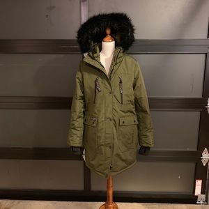 Heavy duty women’s winter coat